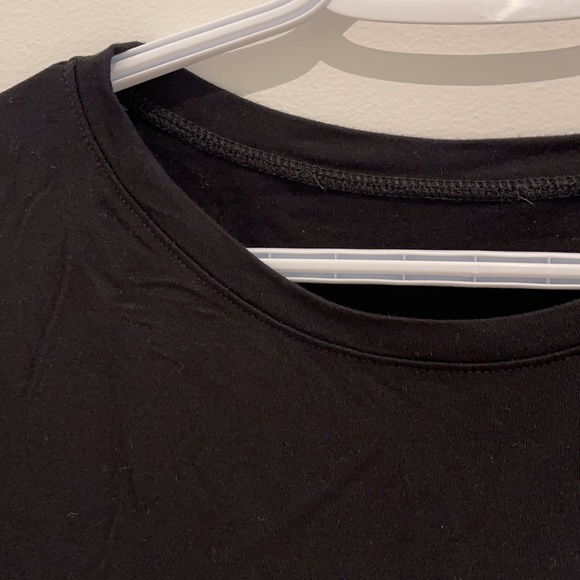 Black tee - Picture 2 of 2